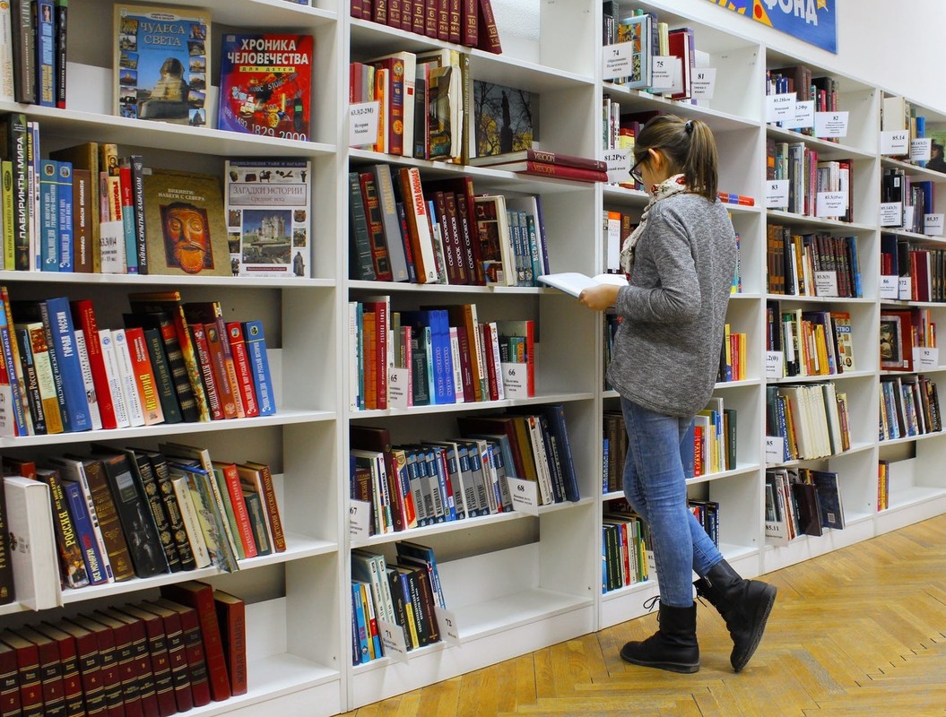Mestna knjižnica Ljubljana razpisuje dve prosti delovni mesti