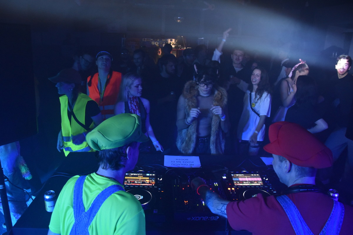 Halloween rave w/ ROTORMOTOR