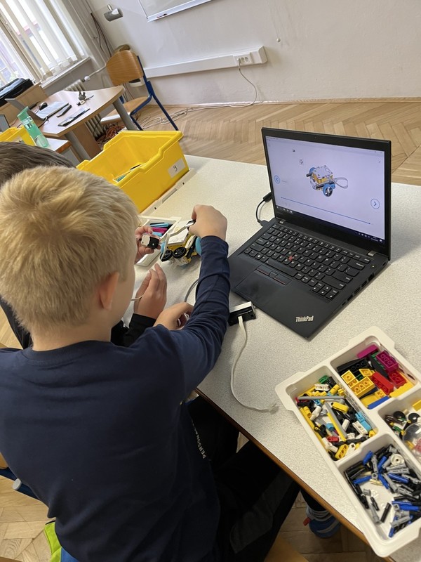 Delavnica lego robotike, 1. 10. 2022