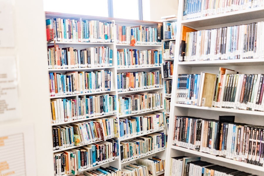 Mestna knjižnica Ljubljana zaposli bibliotekarja_ki